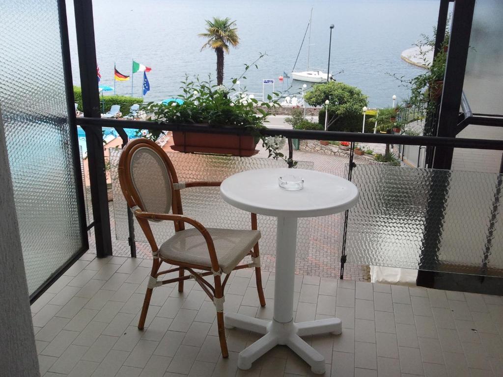 Hotel Caribe - Garda Lake Collection 브렌조네 술 가르다 객실 사진