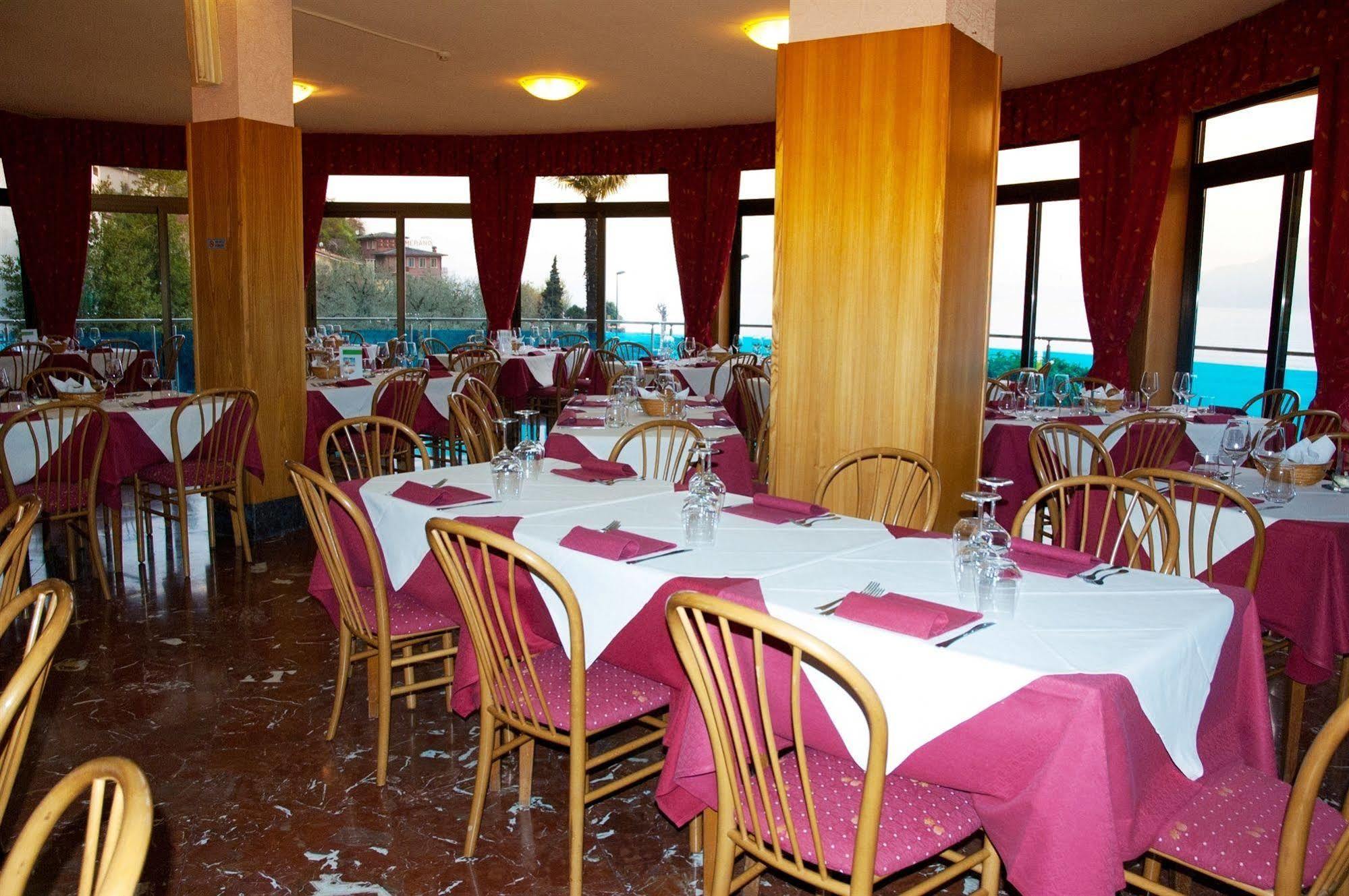 Hotel Caribe - Garda Lake Collection 브렌조네 술 가르다 외부 사진