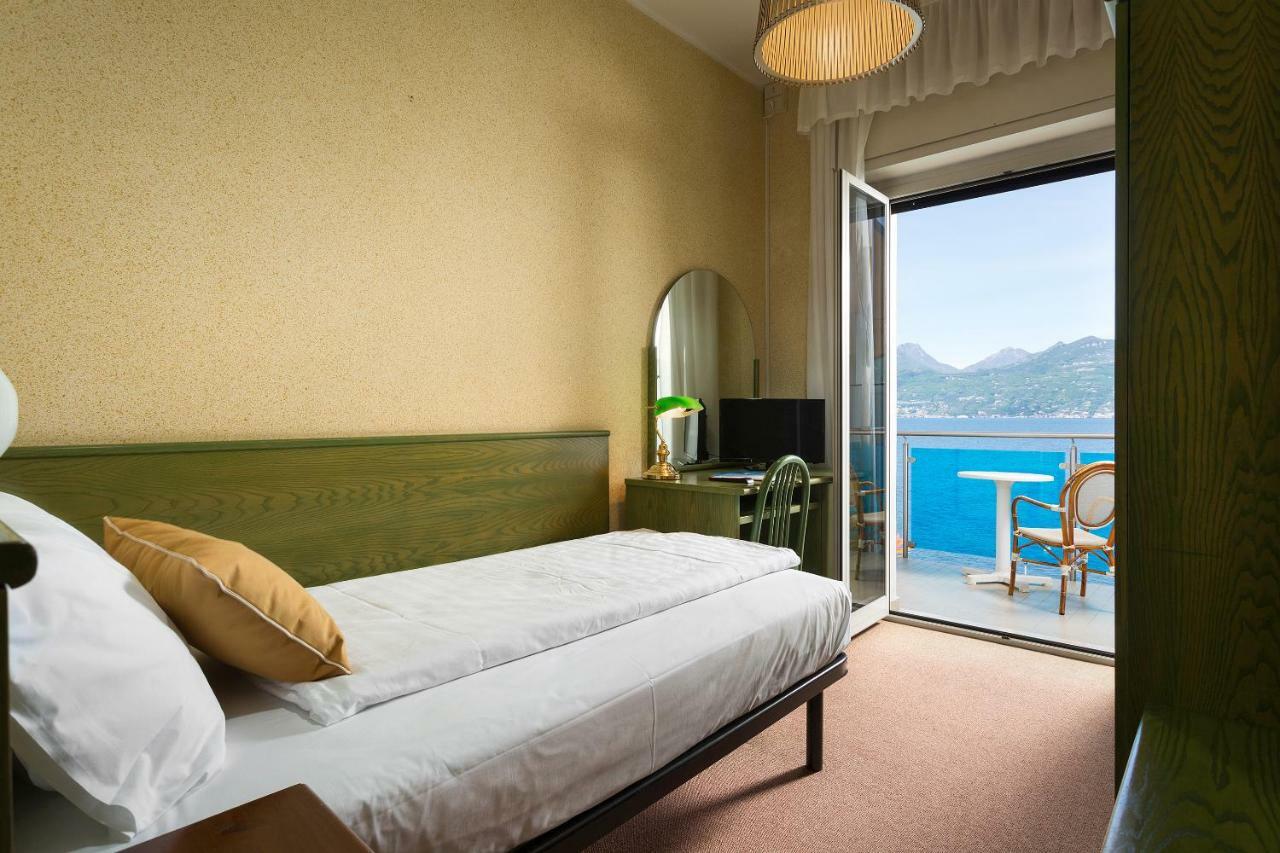 Hotel Caribe - Garda Lake Collection 브렌조네 술 가르다 외부 사진
