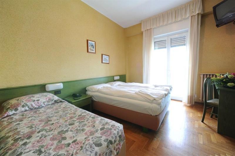 Hotel Caribe - Garda Lake Collection 브렌조네 술 가르다 외부 사진